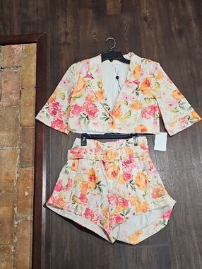 For Love Y Lemons Floral Two-Piece Cropped Blazer & High-Waist Shorts Set -